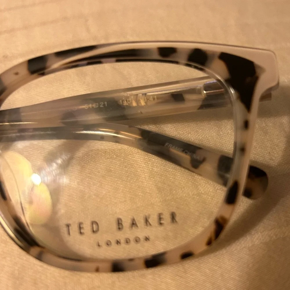 Ted Baker London stylish ted